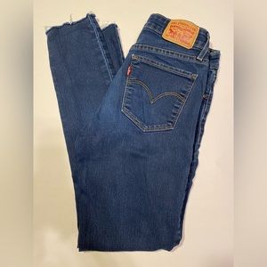 Women’s Skinny Levi’s Size 27